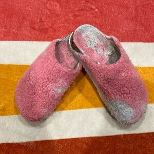 4/$10 Girls Sherpa Clog slippers size 13/1